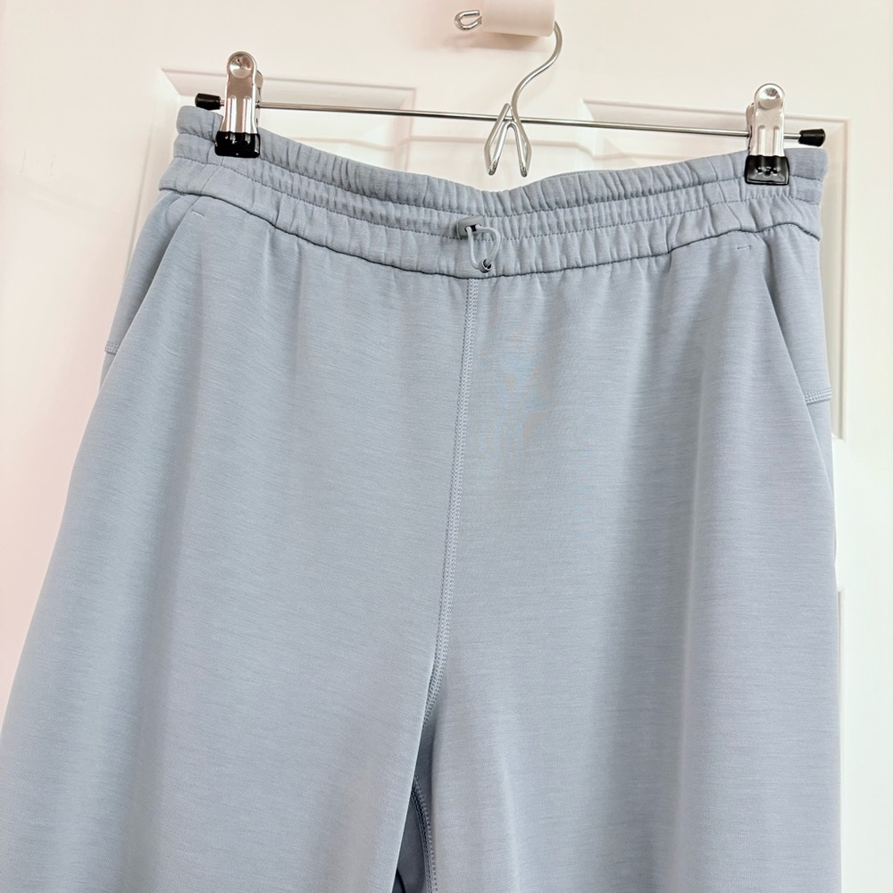 Lululemon Softstreme HR Pants 28in - Picture 2 of 4